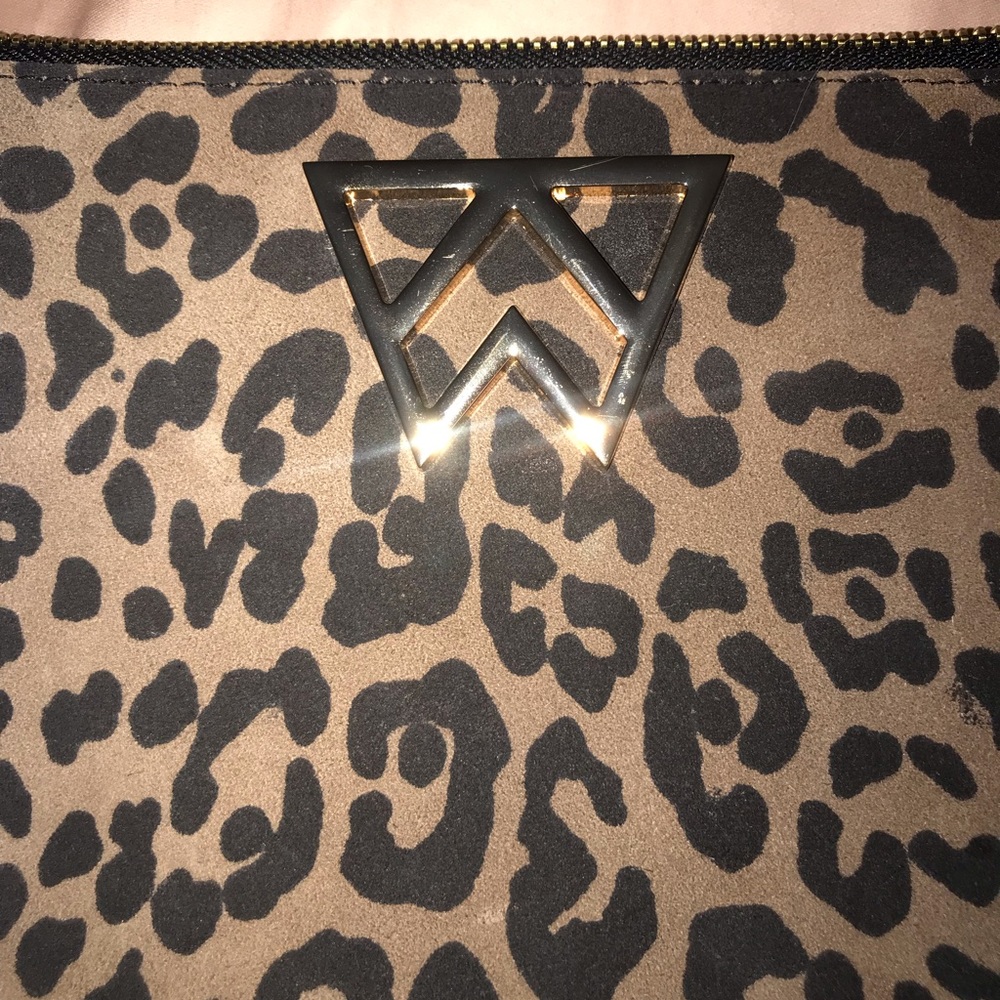 kelly wynn wristlet!!